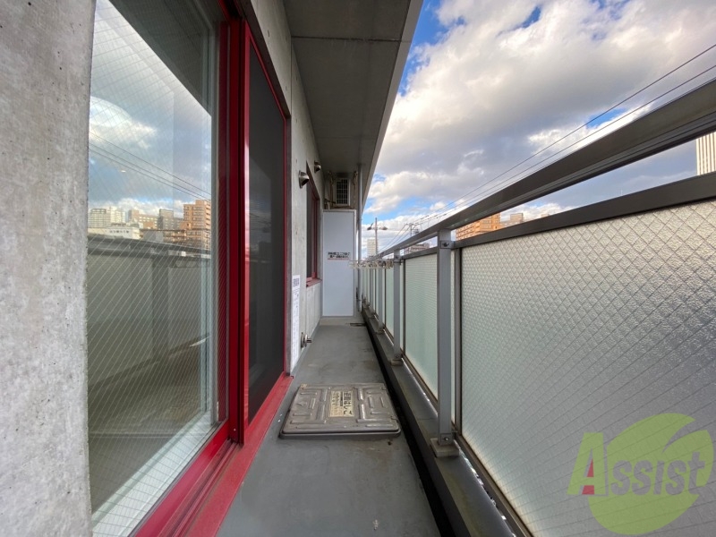 バルコニー　バルコニーです。洗濯物を干したり一息ついたりできますね！