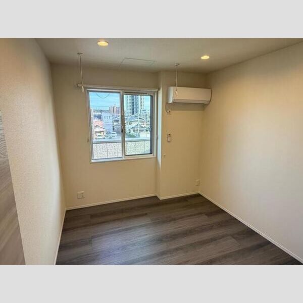 居室・リビング　南西洋室