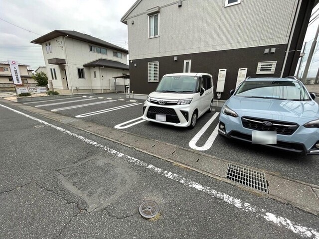 駐車場　駐車場