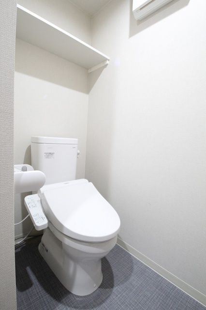 トイレ　別号室の写真です