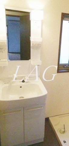 洗面設備　独立洗面台です。