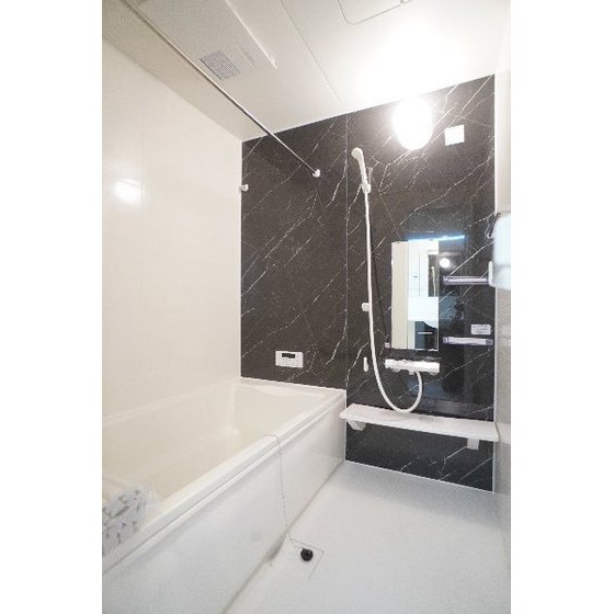 バス・シャワールーム　※同仕様、別の部屋の写真です