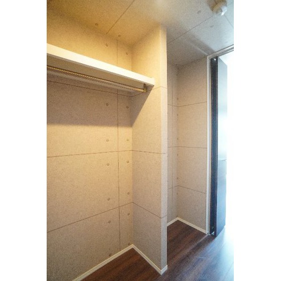 収納　※同仕様、別の部屋の写真です