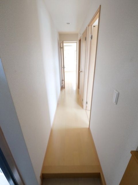 玄関　★玄関から室内を見た様子★