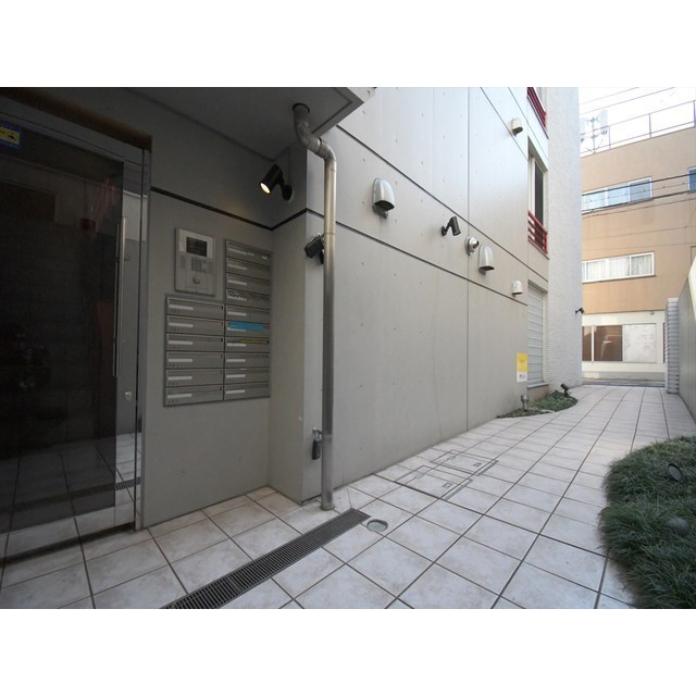 エントランス　建物の内部です