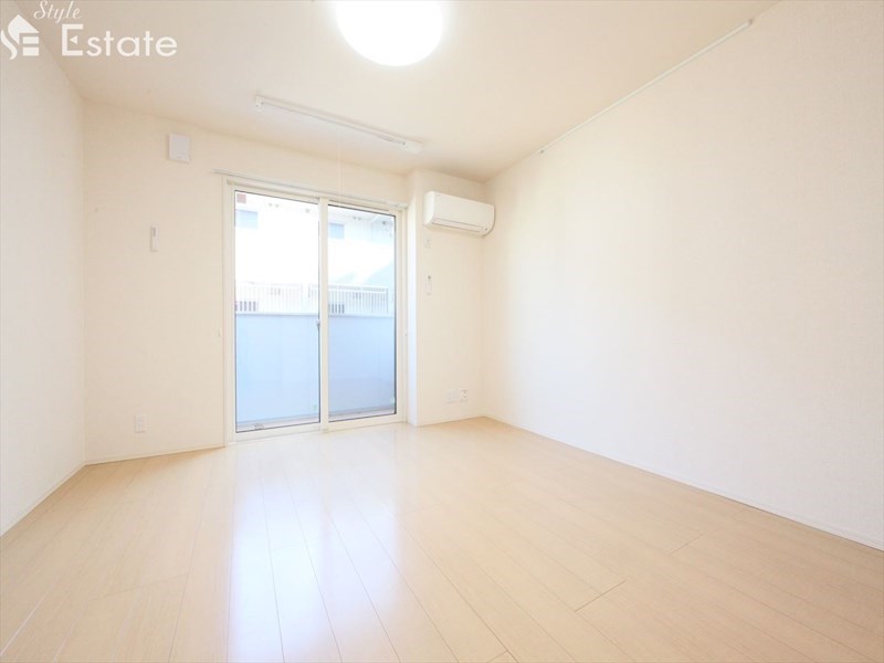 居室・リビング　内装