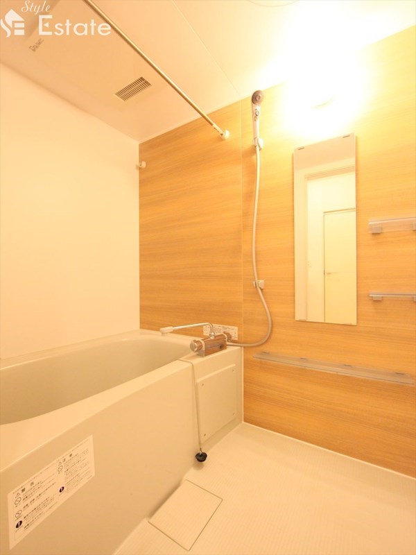 バス・シャワールーム　バスルーム