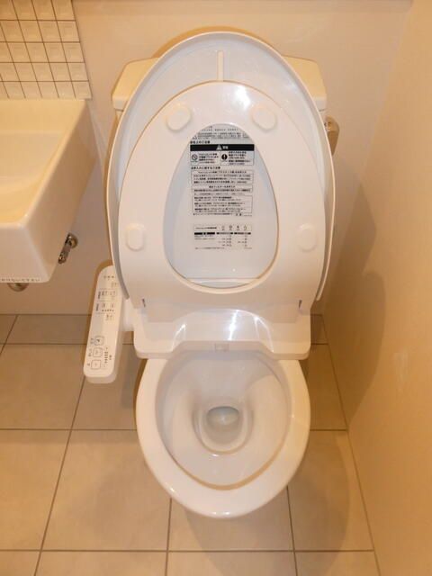トイレ　■温水洗浄便座