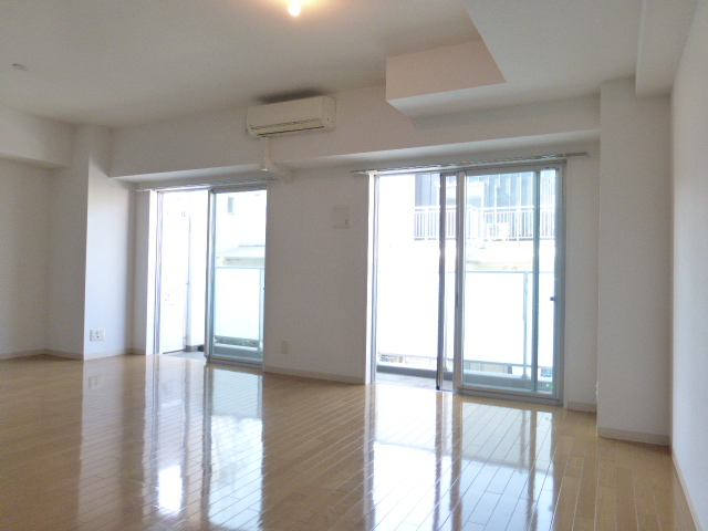 居室・リビング　使いやすい居間です