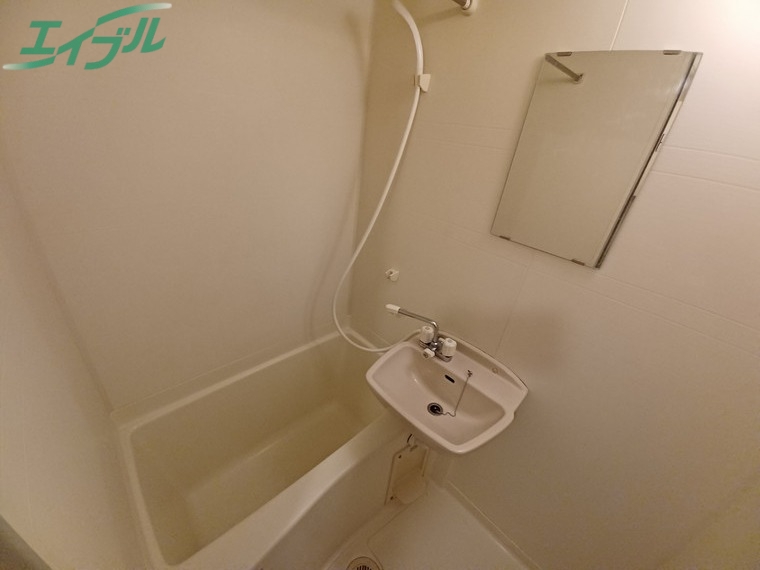 バス・シャワールーム　同物件別室画像