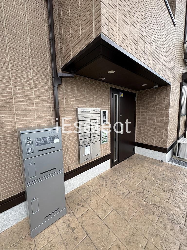 エントランス　お部屋へはこちらから