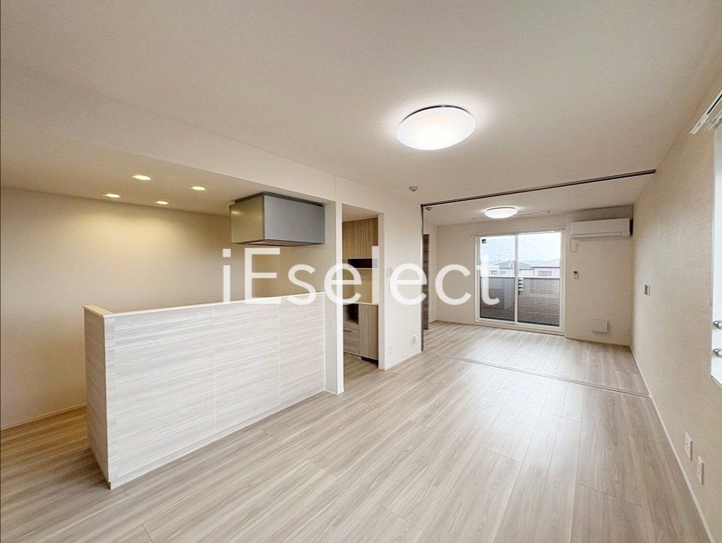 居室・リビング　2面採光の明るいリビング♪