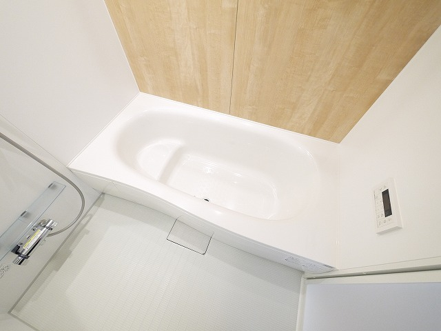 バス・シャワールーム　落ち着いた空間のお風呂です