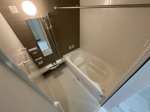 バス・シャワールーム　バス／シャワー