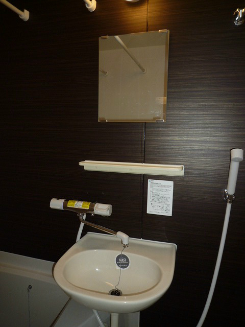 洗面設備　浴室洗面台併設