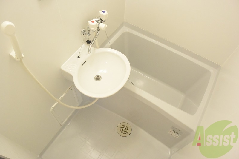 バス・シャワールーム　１日の疲れ癒せます。