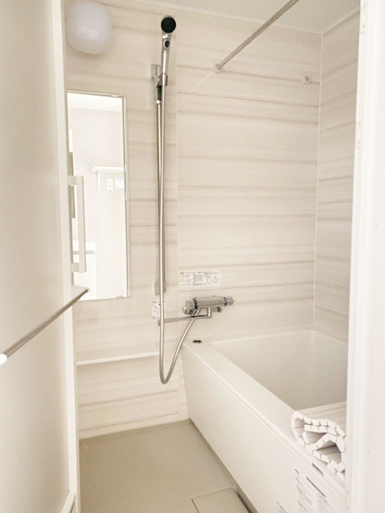 バス・シャワールーム　お問合せは(株)タウンハウジングレジデンス事業部　赤坂店・…