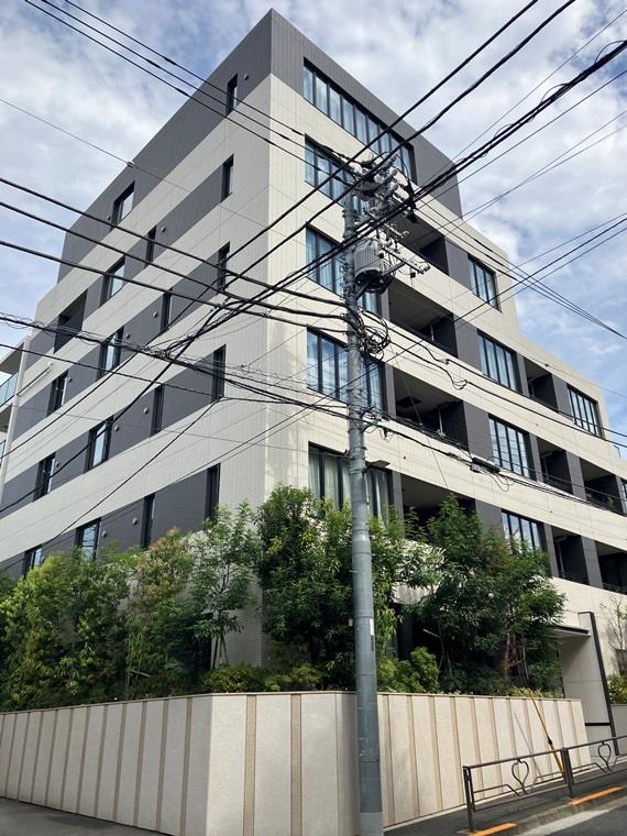 建物外観　外観は落ち着いています