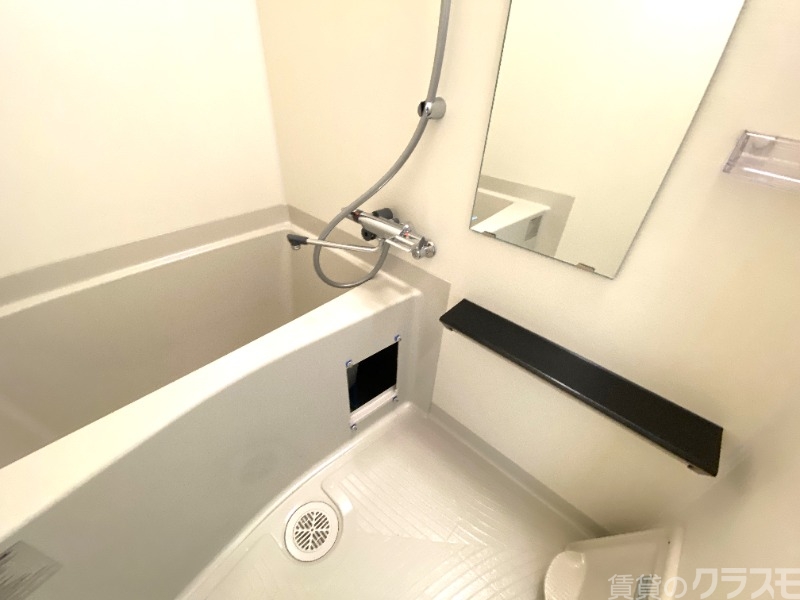 バス・シャワールーム　浴室乾燥機付きです！