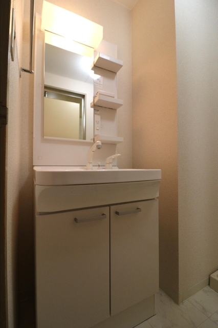 洗面設備　洗髪洗面化粧台