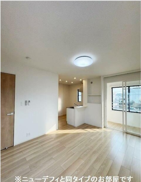 居室・リビング　同仕様