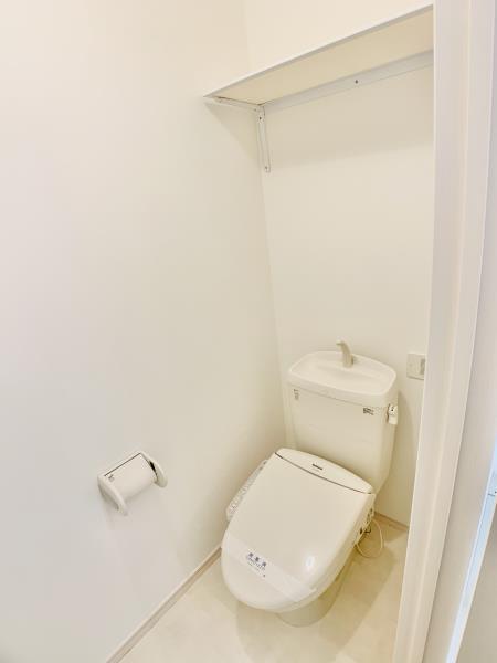 トイレ　清潔感のあるトイレです
