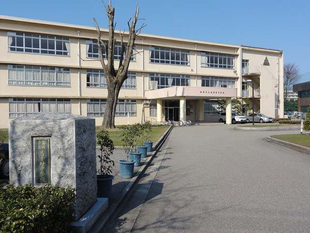 中学校　志貴野中学校（中学校）まで2200m