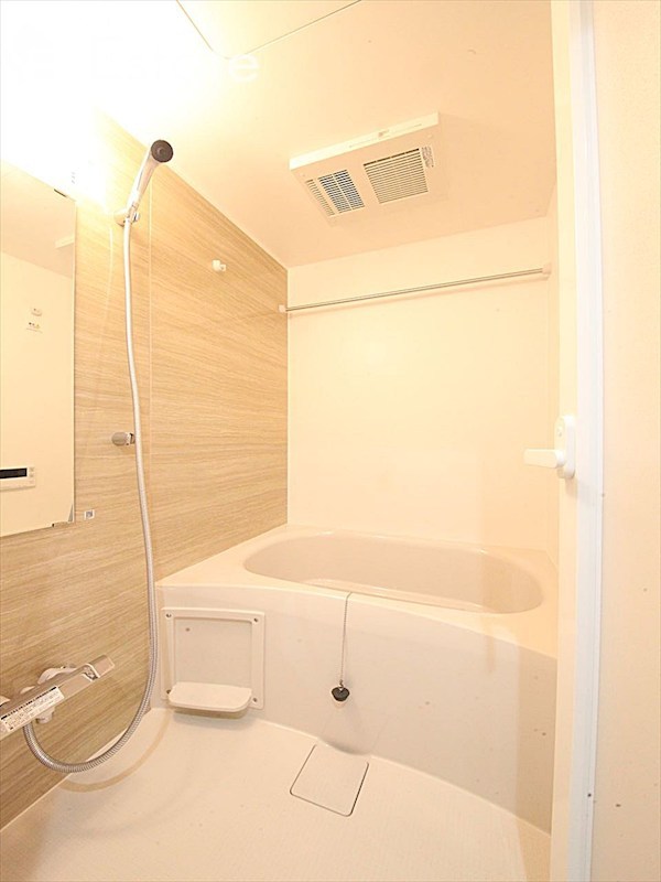 バス・シャワールーム　バスルーム