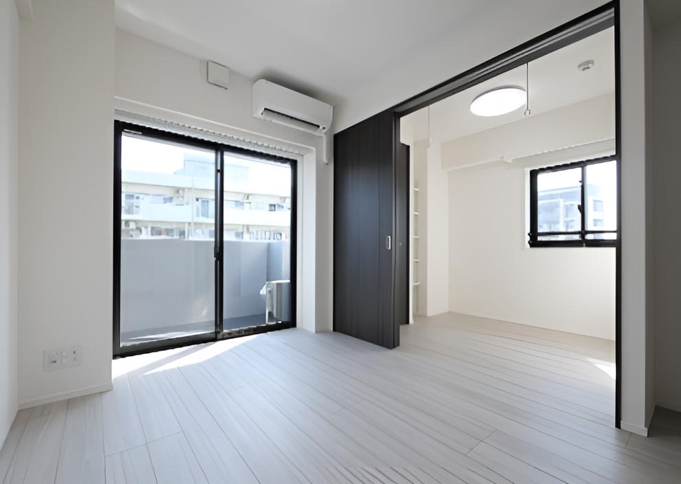 居室・リビング　☆明るい洋室☆