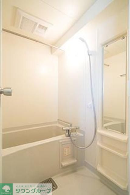 バス・シャワールーム　※写真は同タイプ住戸です。