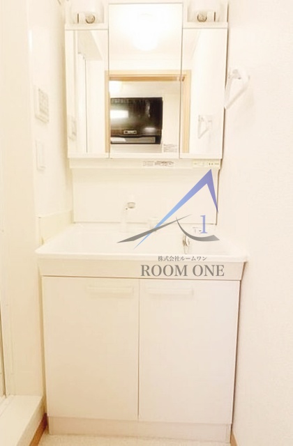 洗面設備　独立洗面台です。