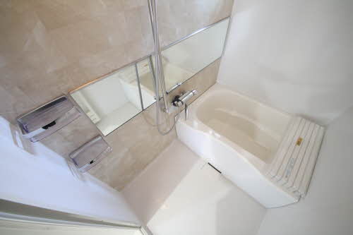 バス・シャワールーム　日々の疲れを癒すお風呂付です