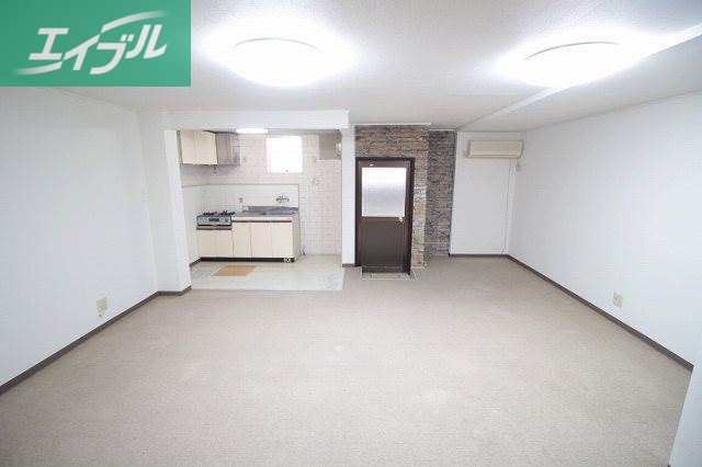 居室・リビング　カーペット