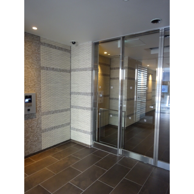 エントランス　建物の内部です