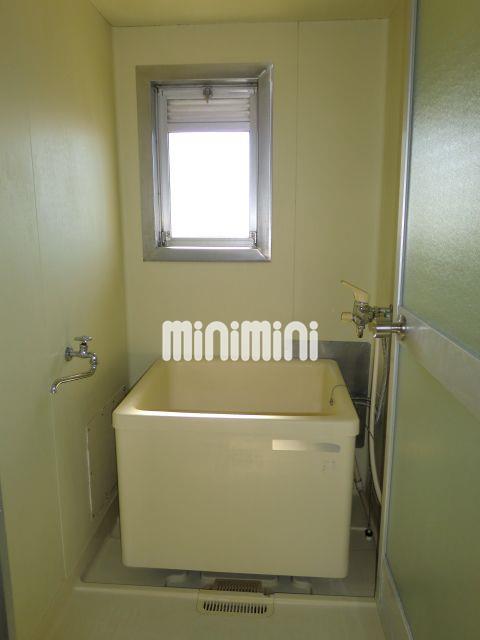 バス・シャワールーム　窓あります。