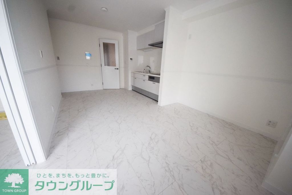 居室・リビング　お問い合わせはタウンハウジング調布店まで