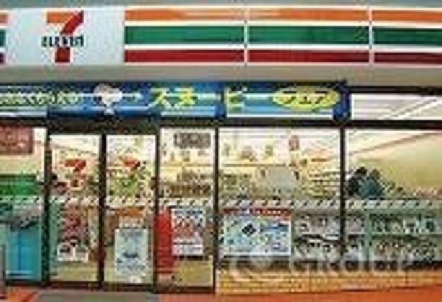 コンビニ　セブンイレブン矢口渡駅前店（コンビニ）まで646m