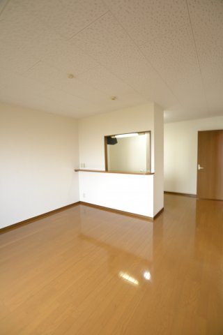 居室・リビング　別号室の画像です。ご参考下さい