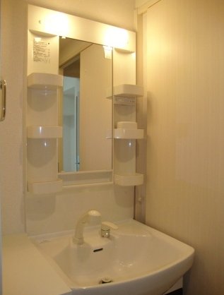 洗面設備　エステムプラザ難波ＥＡＳＴIIブレスト　独立洗面台