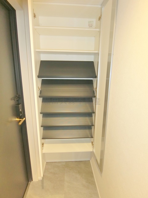 その他設備　玄関収納