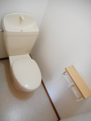 トイレ　シンプルで使いやすいトイレです