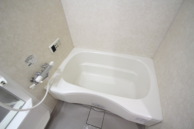 バス・シャワールーム　同物件別号室のものです。