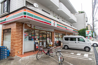 コンビニ　セブンイレブン 練馬関町東1丁目店（コンビニ）まで443m