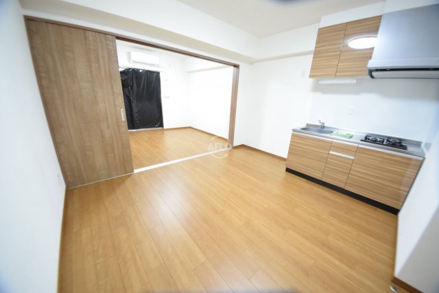 居室・リビング　COCORO-EAST　ダイニングスペース