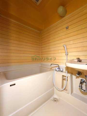 バス・シャワールーム　同タイプ別部屋の写真です