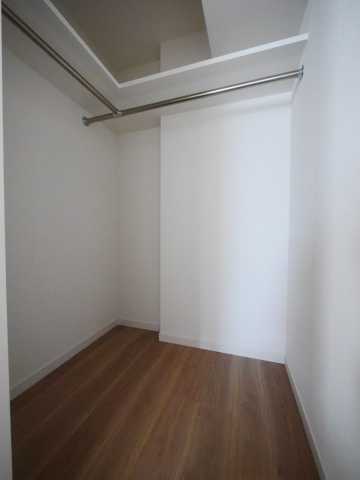 収納　リバーレ東新宿