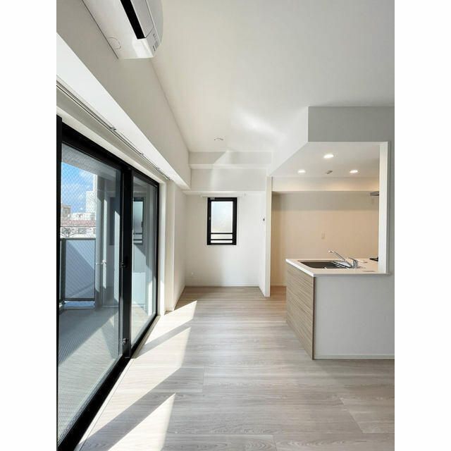 居室・リビング　こちらのリビングで趣味の時間をお楽しみください