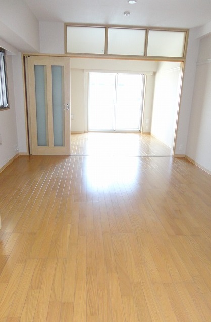 その他部屋・スペース　清潔感のあるフローリングのお部屋です