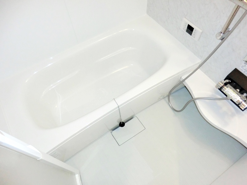 バス・シャワールーム　浴室乾燥・追い炊き機能付きのバスルーム♪