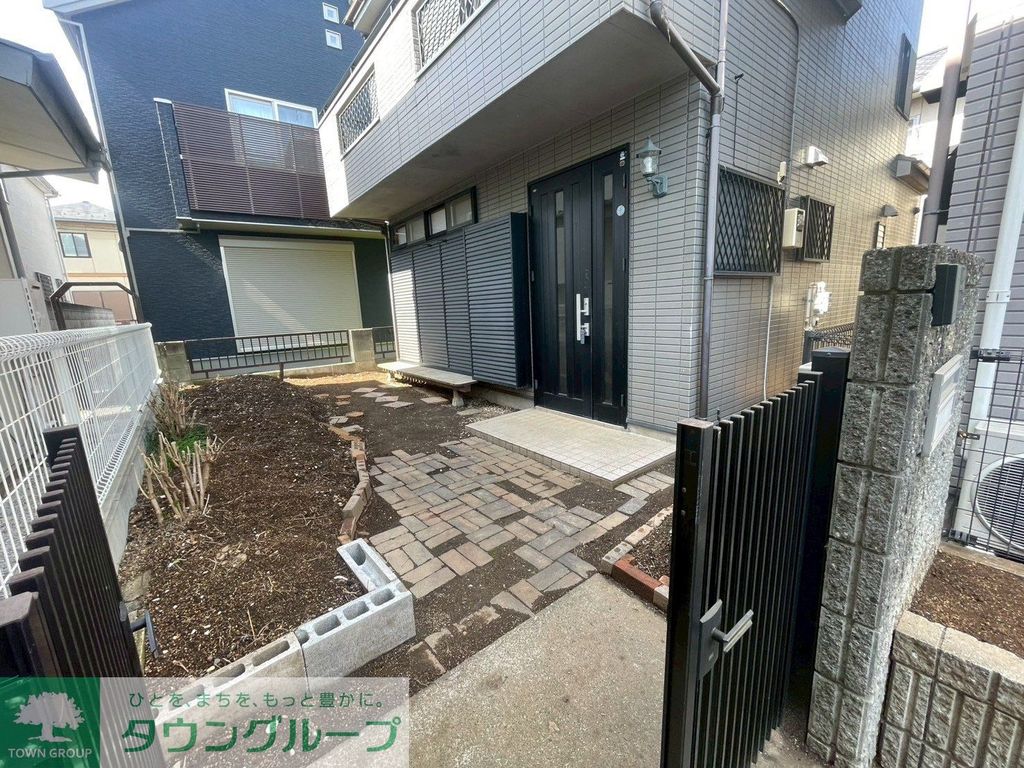 エントランス　庭